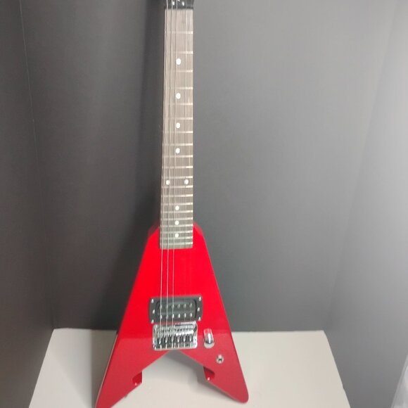 First Act electric guitar ME279 Glossy Red Flying V - Picture 1 of 15